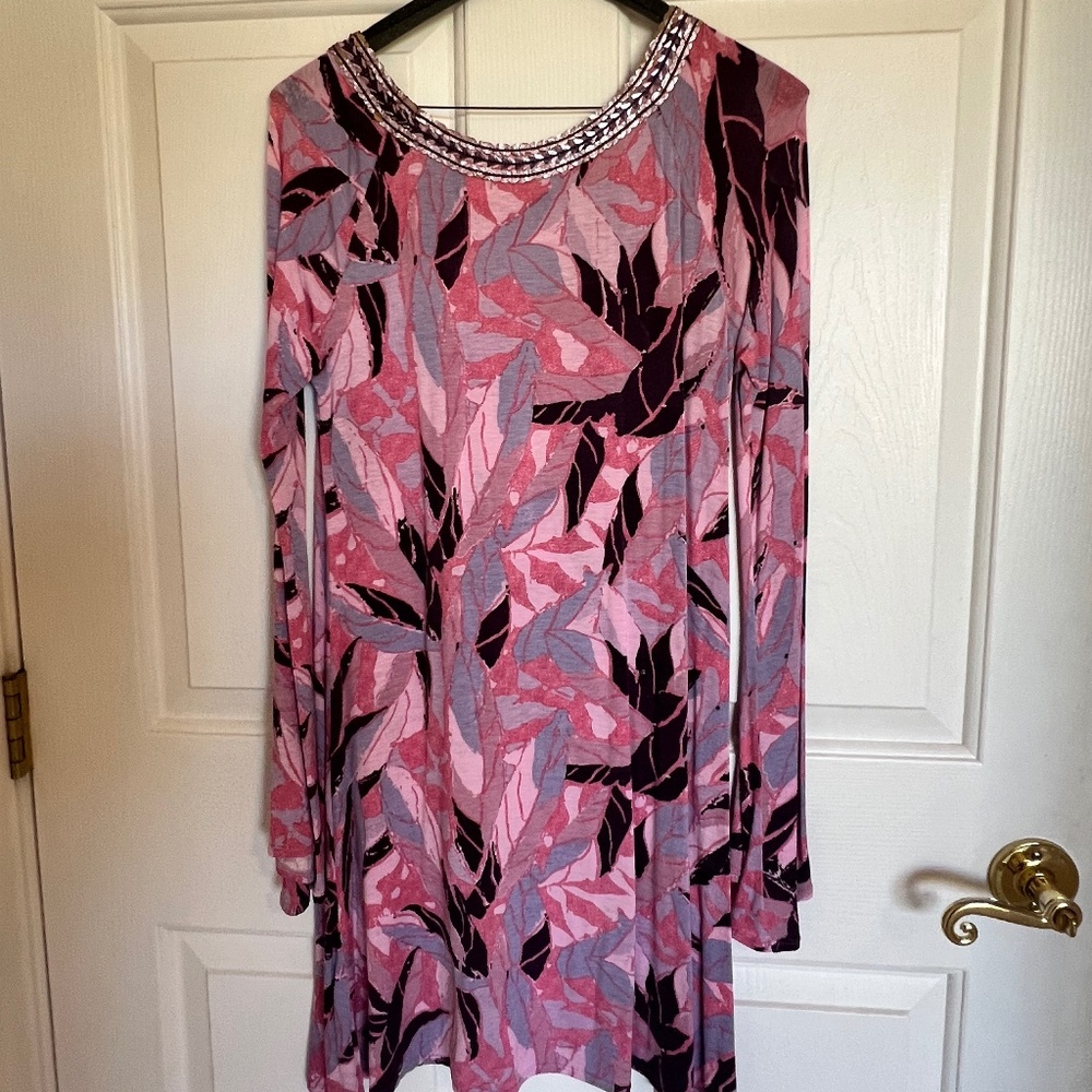 Dress with sequined neckline